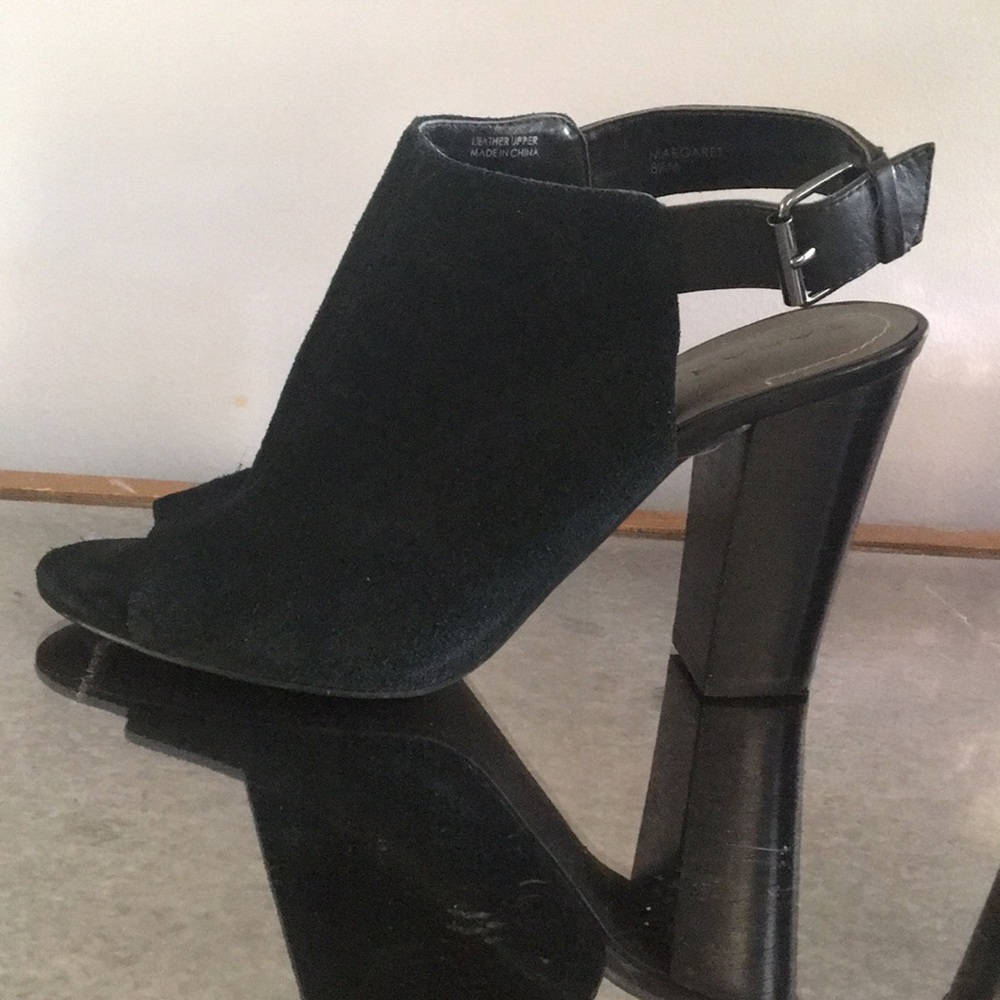 Tahari sling back